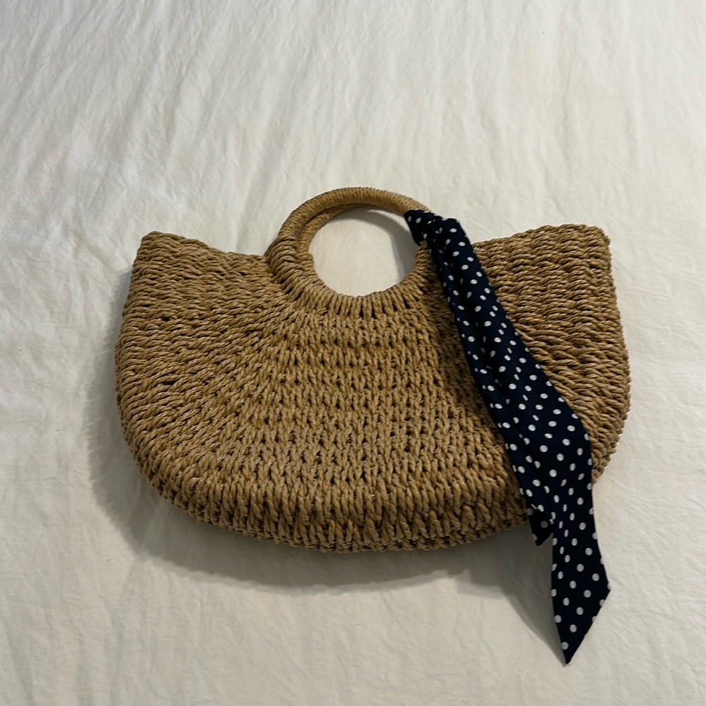 Straw woven handbag tote w navy polka dot scarf
